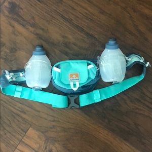 Nathan running belt with water bottles